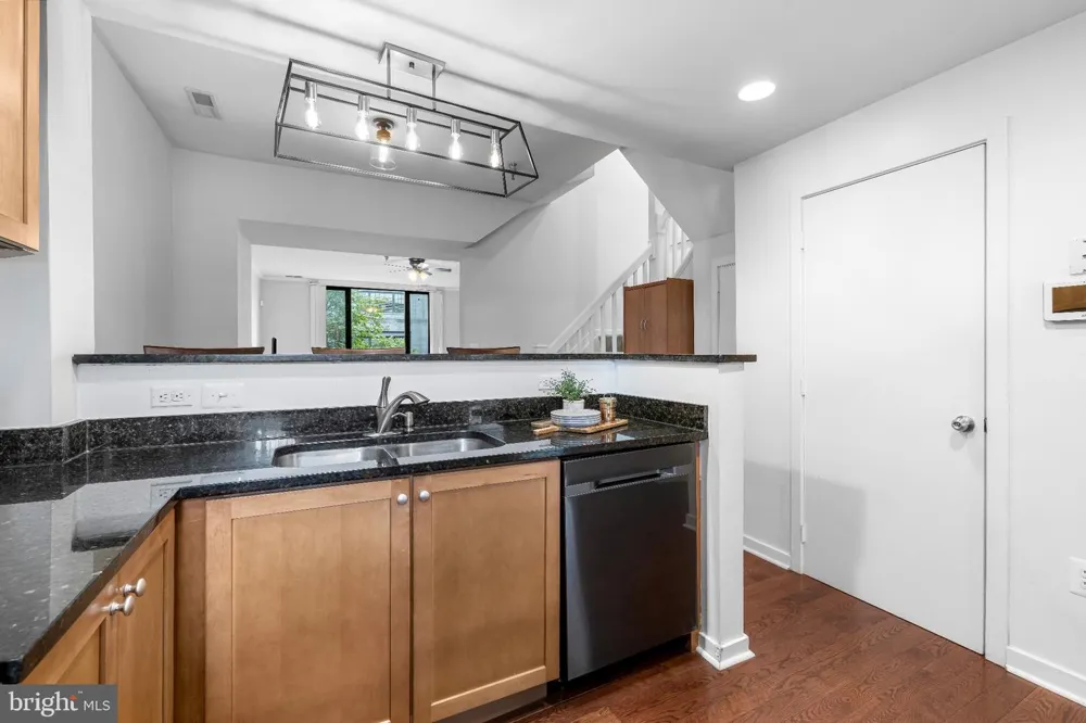 1726 ALICEANNA STREET #305 Baltimore, MD 21231