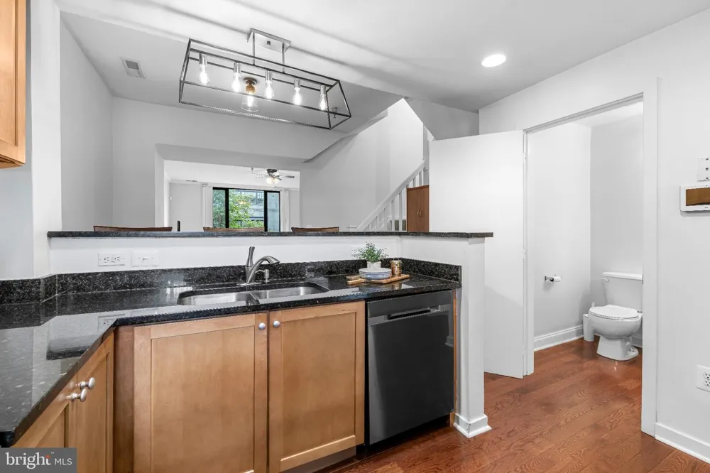 1726 ALICEANNA STREET #305 Baltimore, MD 21231