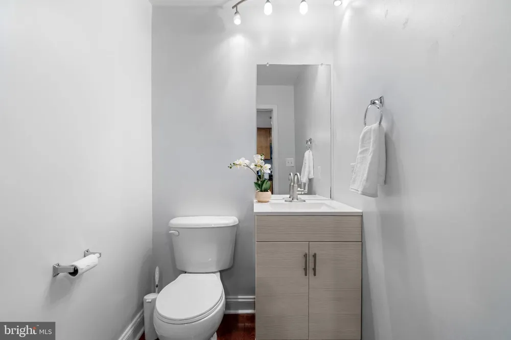 1726 ALICEANNA STREET #305 Baltimore, MD 21231