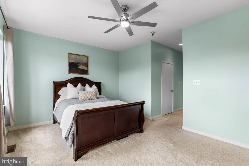 1726 ALICEANNA STREET #305 Baltimore, MD 21231