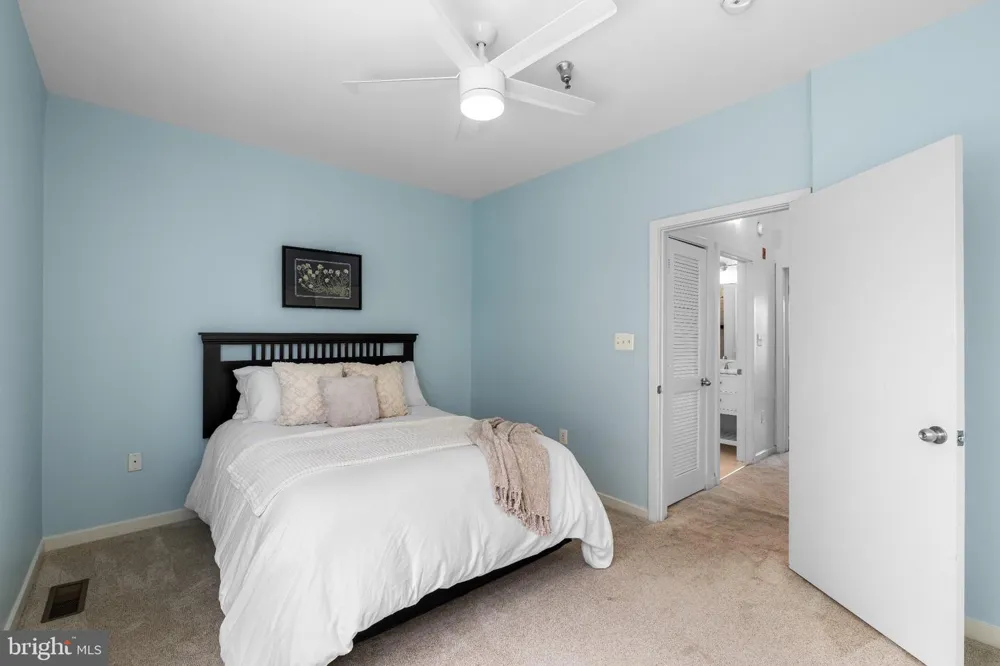 1726 ALICEANNA STREET #305 Baltimore, MD 21231