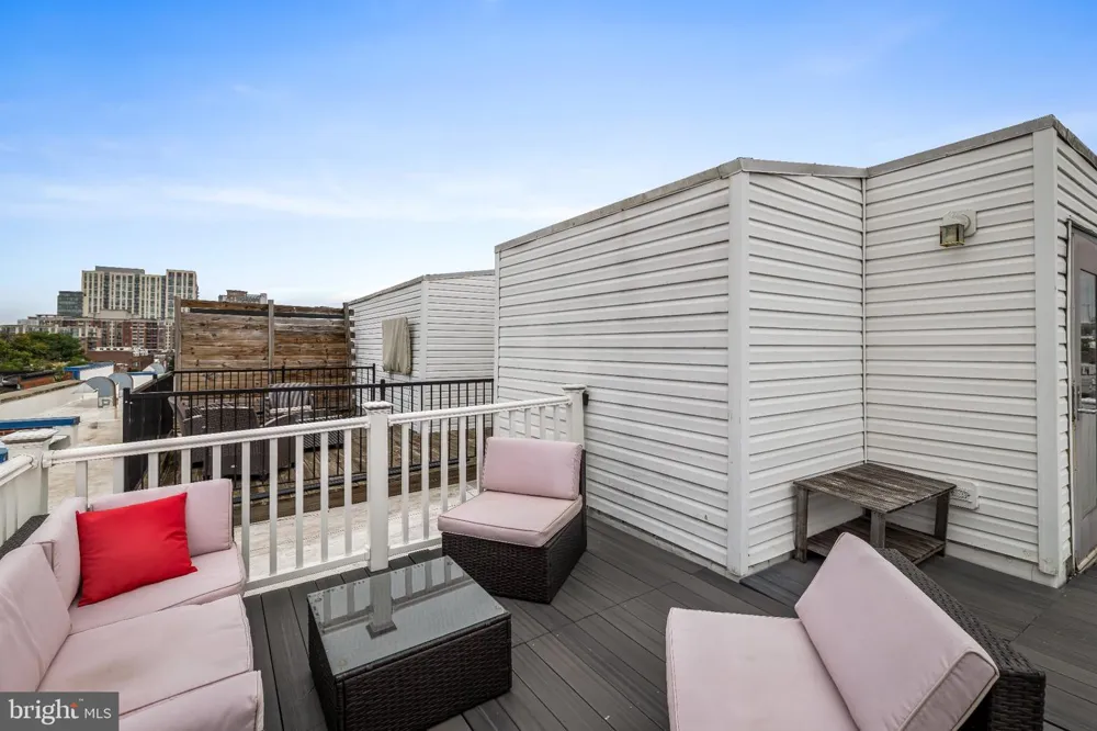 1726 ALICEANNA STREET #305 Baltimore, MD 21231