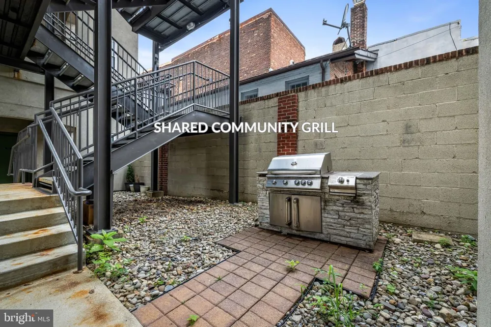 1726 ALICEANNA STREET #305 Baltimore, MD 21231