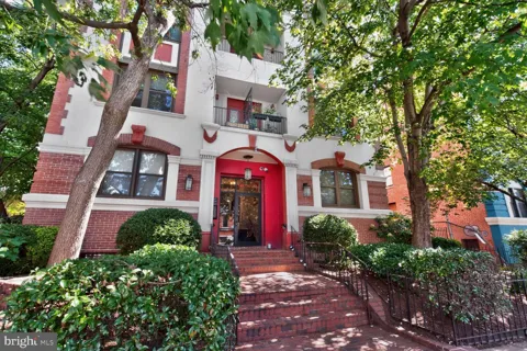 1495 NEWTON STREET NW #B102