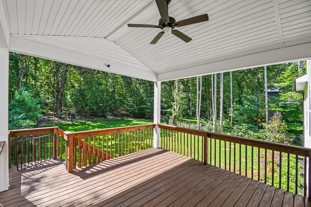 8802 Lapham Drive NE Rockford, MI 49341