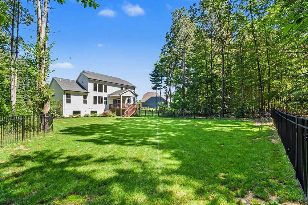 8802 Lapham Drive NE Rockford, MI 49341