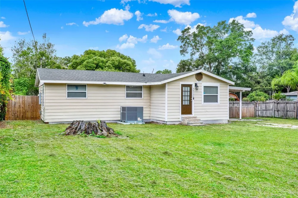 30137 ORANGE AVENUE Sorrento, FL 32776