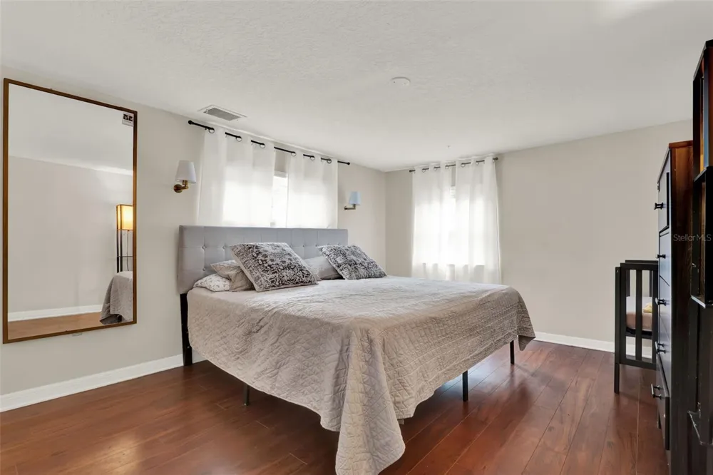 30137 ORANGE AVENUE Sorrento, FL 32776