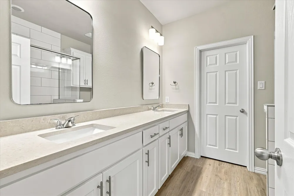 216 Wayside Court Bedford, TX 76021
