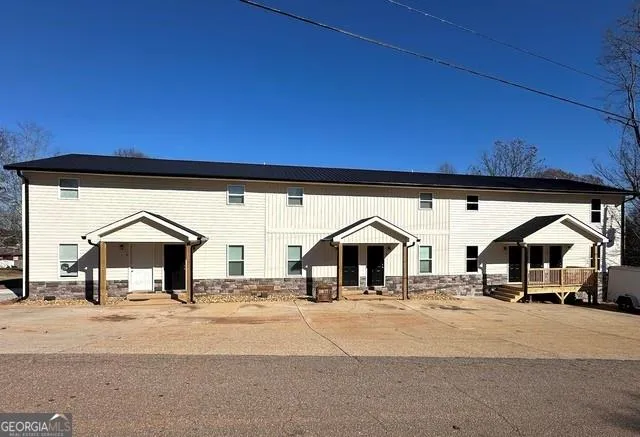 450 Camp Creek Circle Cornelia, GA 30531