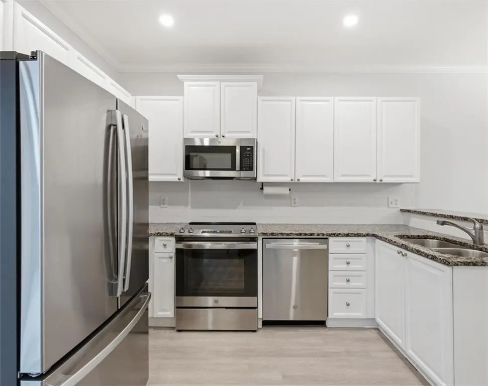 1057 Liberty Parkway NW Atlanta, GA 30318