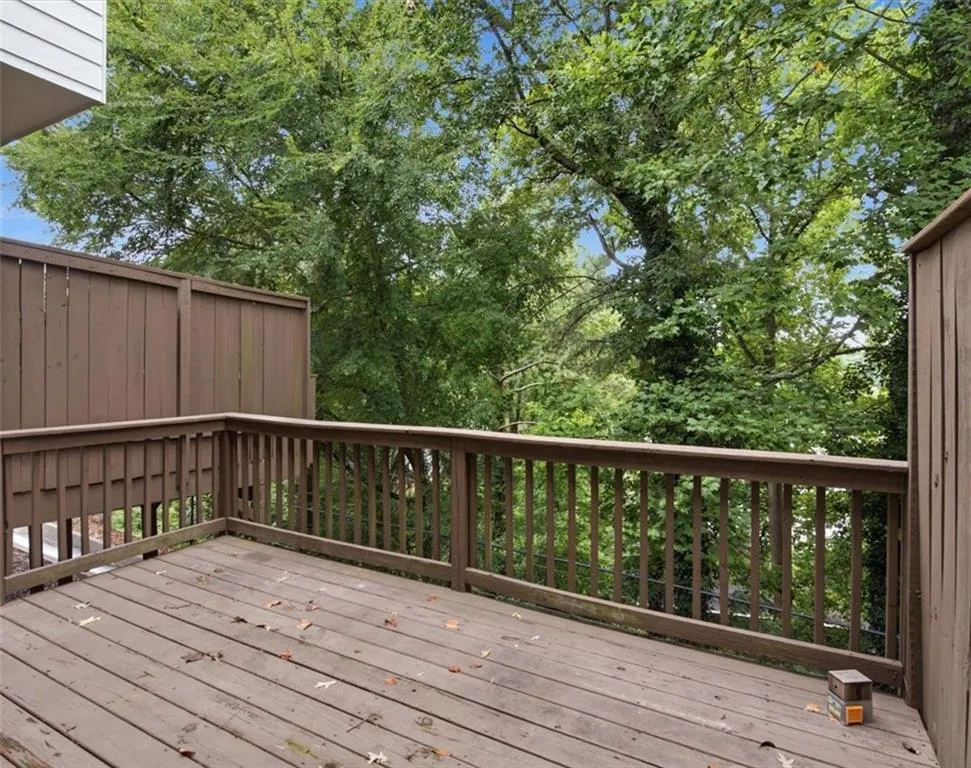 1057 Liberty Parkway NW Atlanta, GA 30318