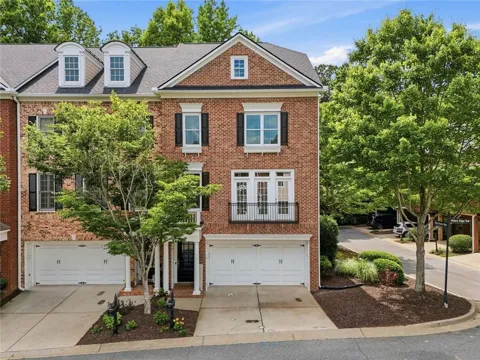 5511 Waters Edge Trail