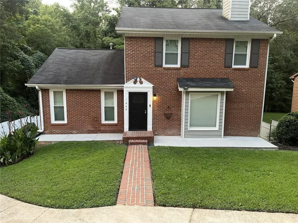 1640 Canberra Drive Stone Mountain, GA 30088