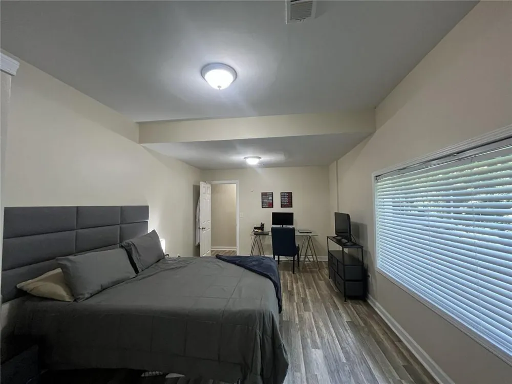 1640 Canberra Drive Stone Mountain, GA 30088