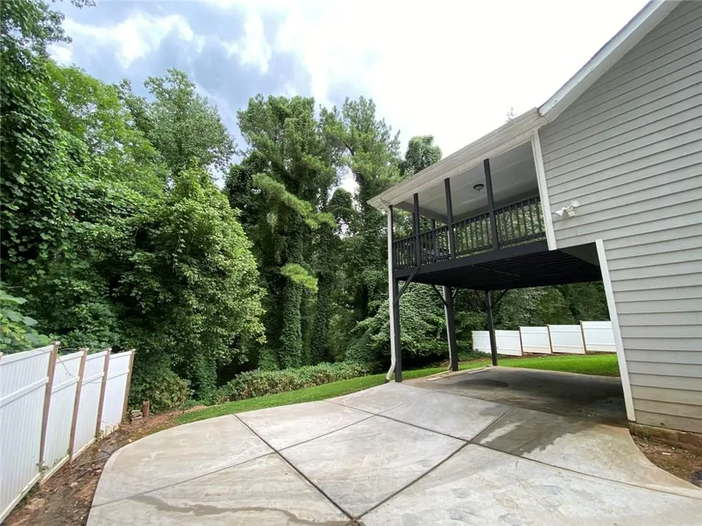 1640 Canberra Drive Stone Mountain, GA 30088
