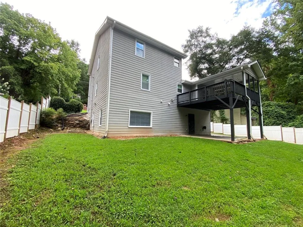 1640 Canberra Drive Stone Mountain, GA 30088