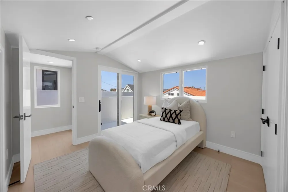 321 Larkspur Avenue #1/2 Corona del Mar, CA 92625