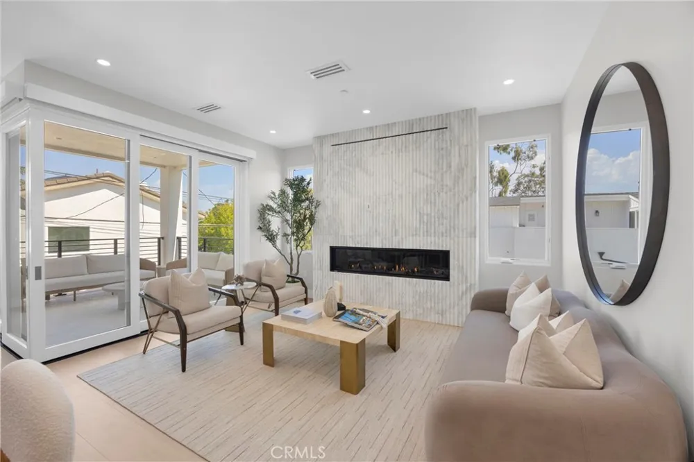 321 Larkspur Avenue #1/2 Corona del Mar, CA 92625