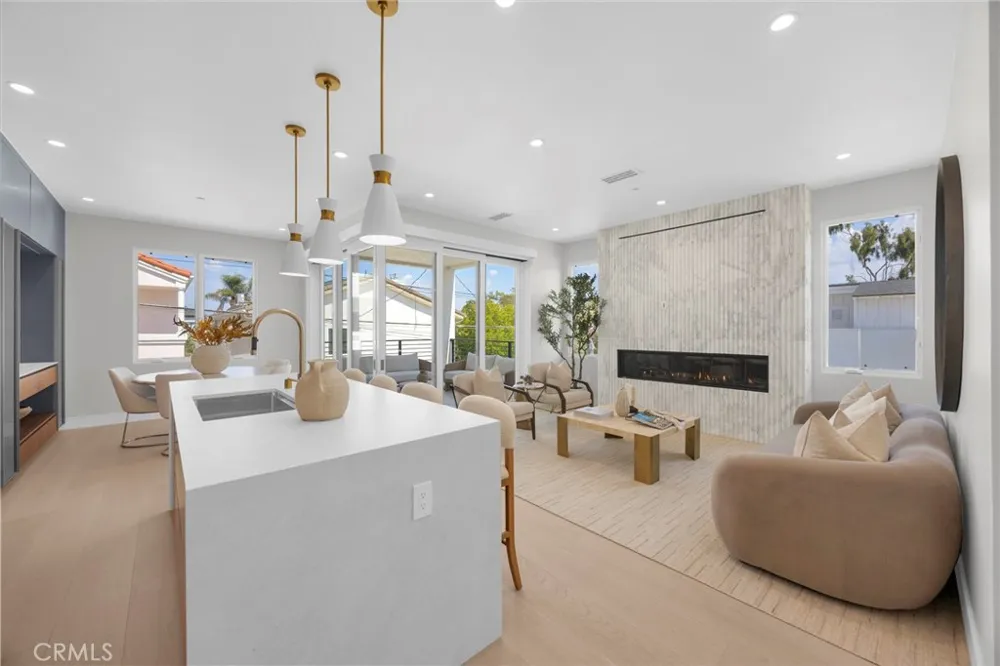 321 Larkspur Avenue #1/2 Corona del Mar, CA 92625