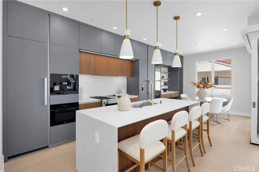 321 Larkspur Avenue #1/2 Corona del Mar, CA 92625