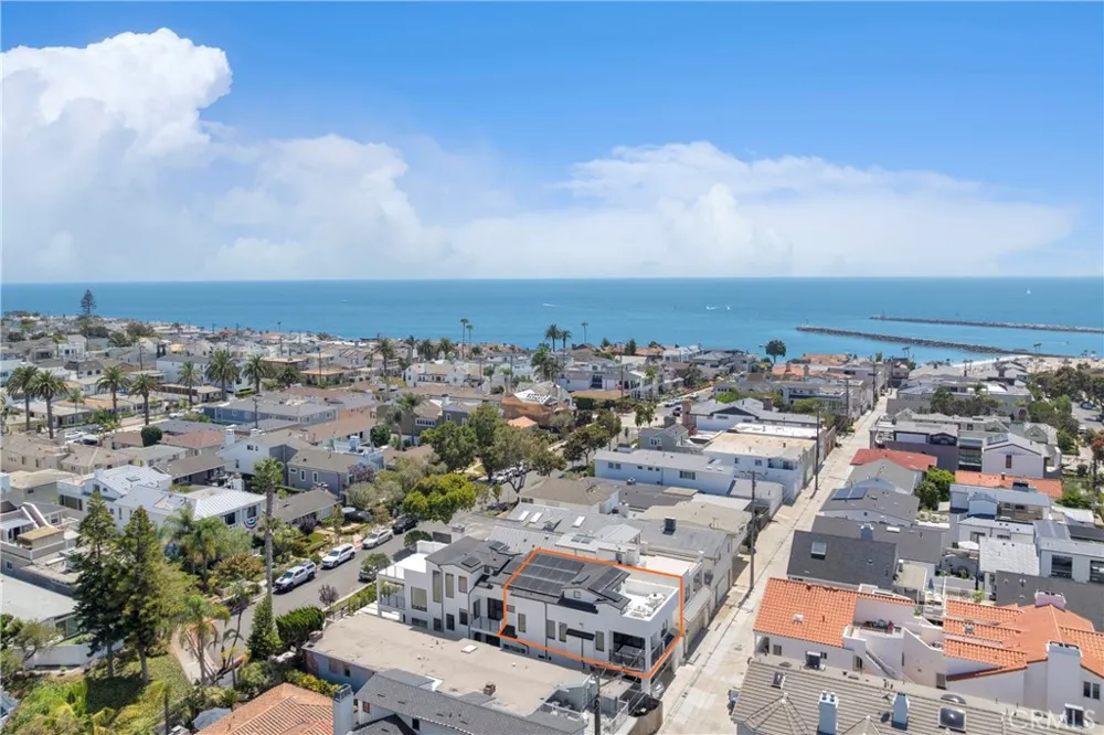 321 Larkspur Avenue #1/2 Corona del Mar, CA 92625