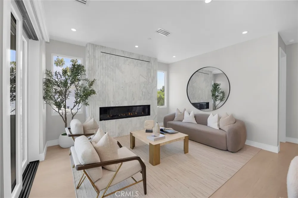 321 Larkspur Avenue #1/2 Corona del Mar, CA 92625