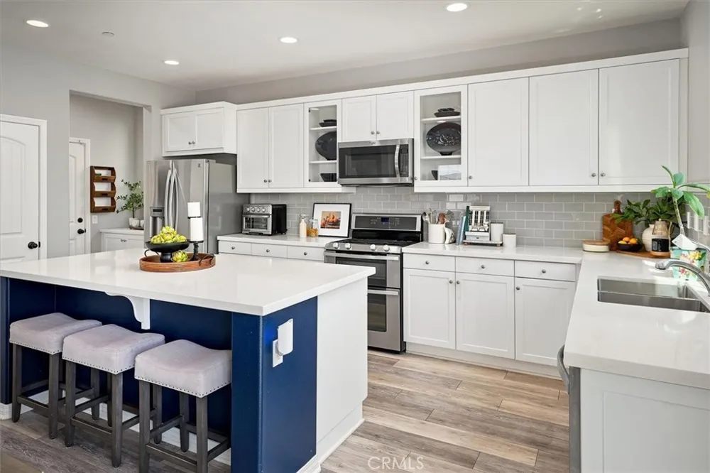 22038 Windham Way Saugus, CA 91350