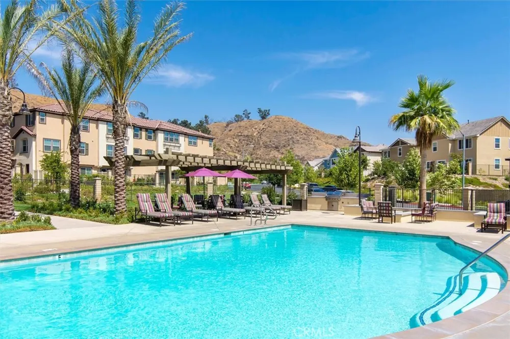 22038 Windham Way Saugus, CA 91350