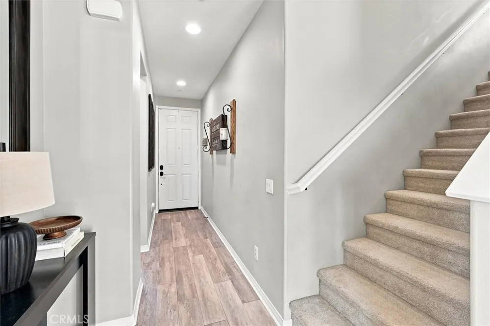 22038 Windham Way Saugus, CA 91350