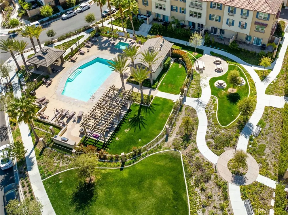 22038 Windham Way Saugus, CA 91350