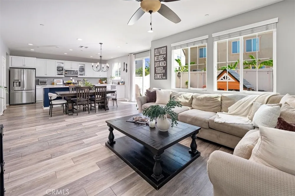 22038 Windham Way Saugus, CA 91350