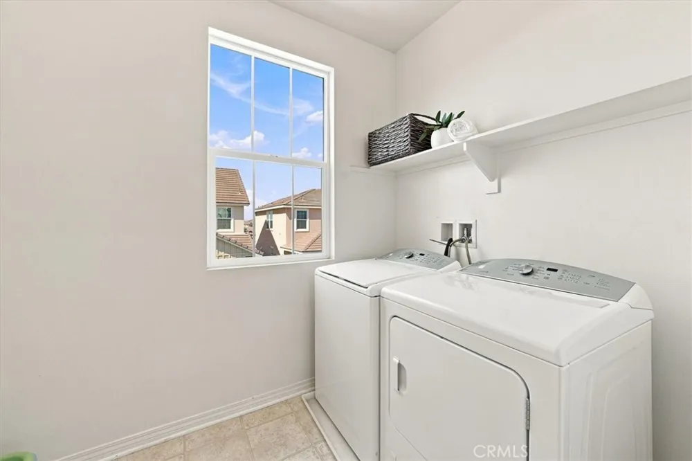 22038 Windham Way Saugus, CA 91350