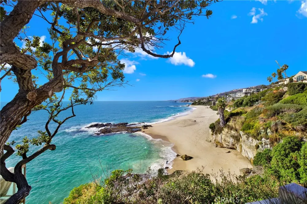 31561 Table Rock Drive #213 Laguna Beach, CA 92651