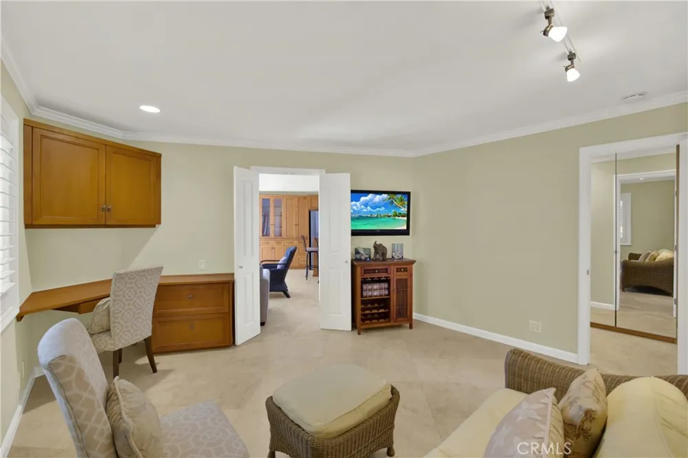 31561 Table Rock Drive #213 Laguna Beach, CA 92651