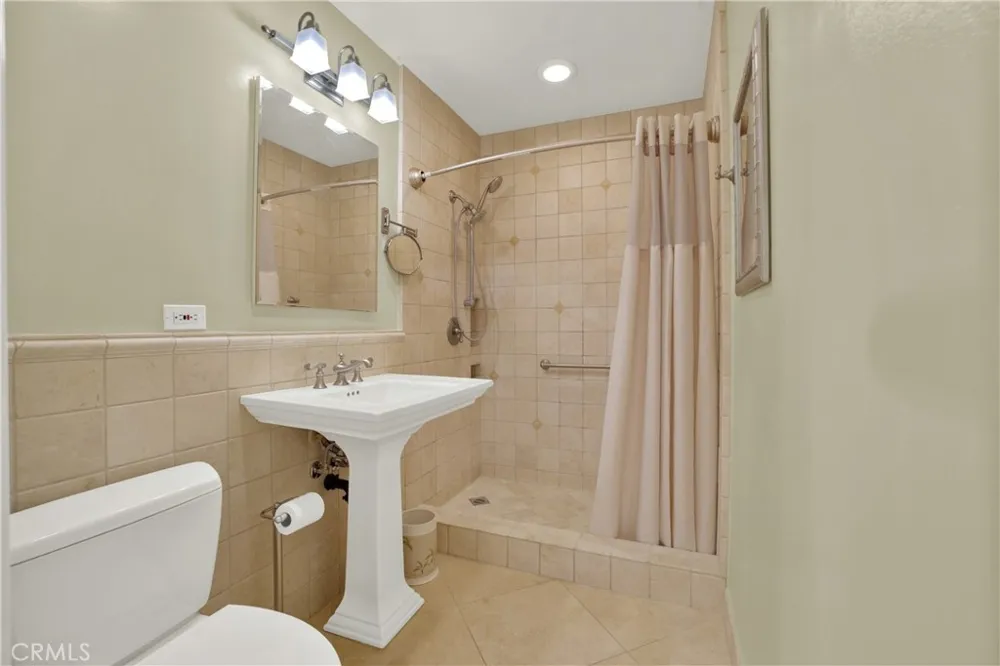 31561 Table Rock Drive #213 Laguna Beach, CA 92651
