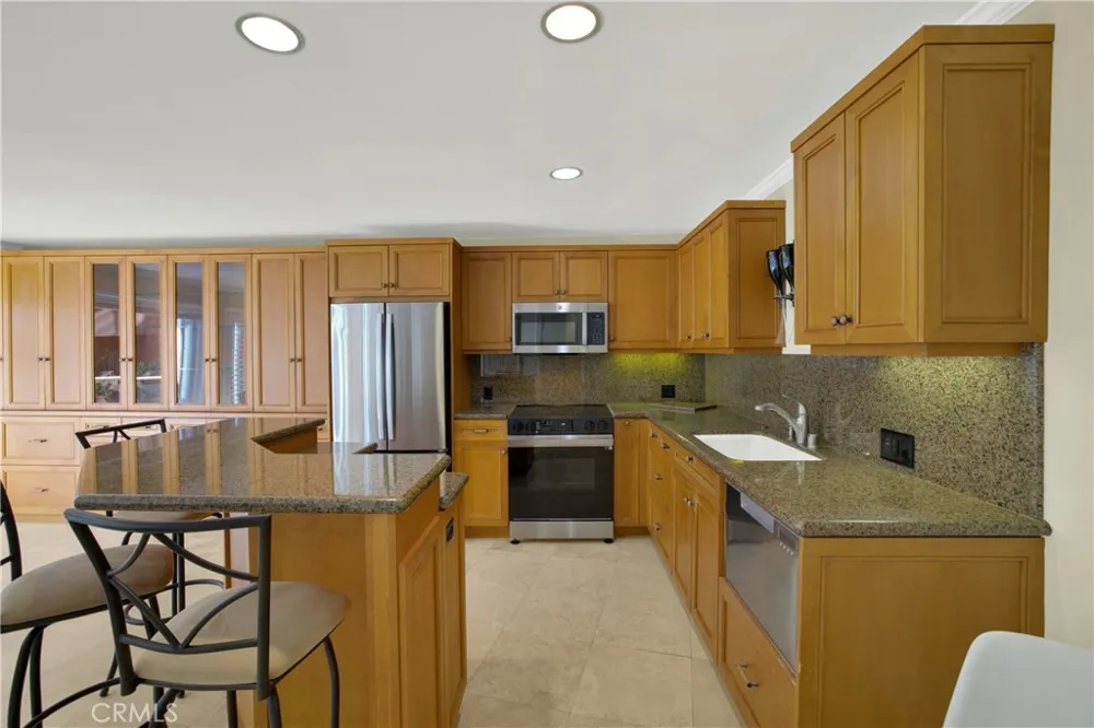 31561 Table Rock Drive #213 Laguna Beach, CA 92651