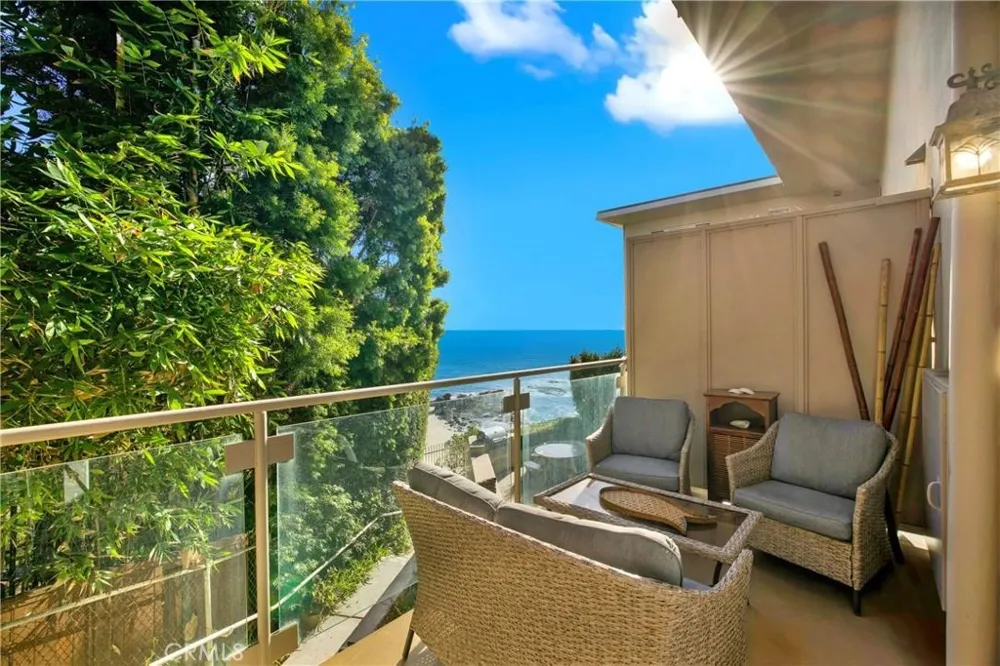 31561 Table Rock Drive #213 Laguna Beach, CA 92651