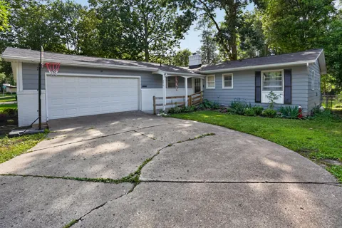 2410 Rossiter Place