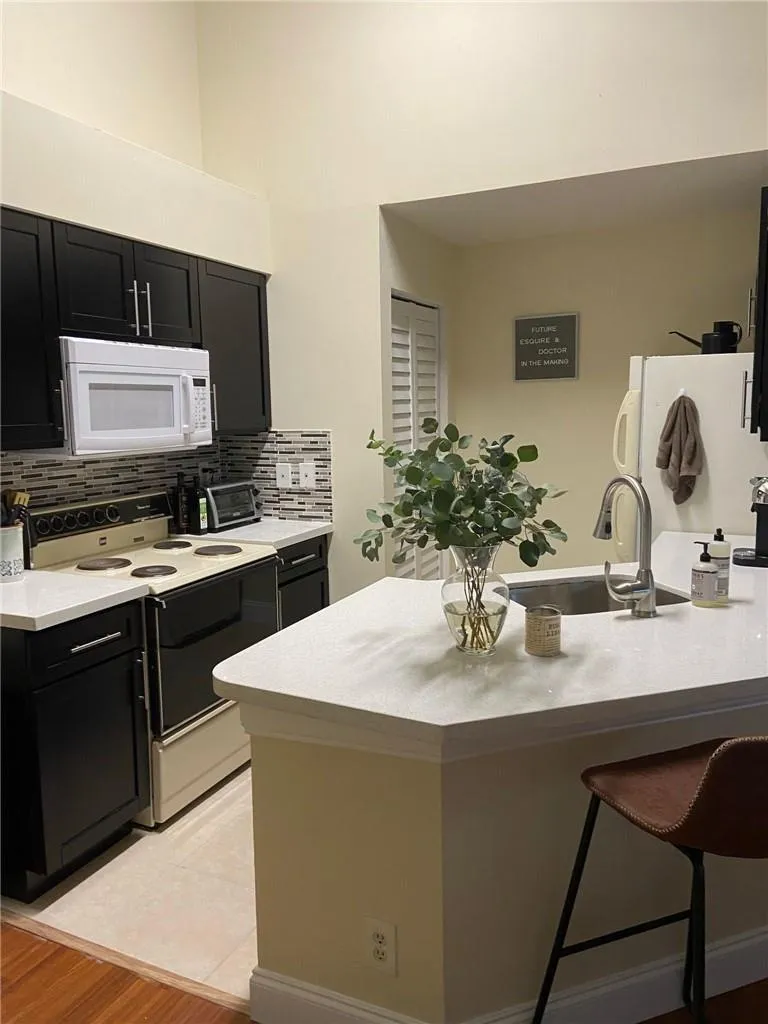 9999 SUMMERBREEZE DRIVE #206 Sunrise, FL 33322