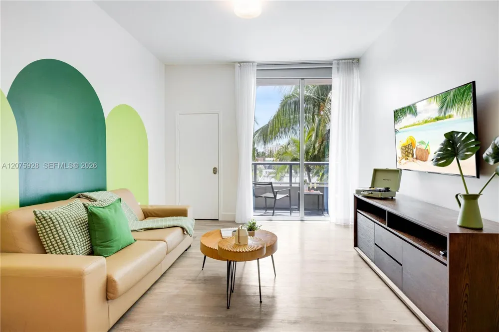 777 Ocean Dr #N214 Hollywood, FL 33019