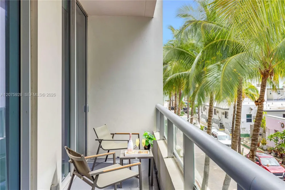 777 Ocean Dr #N214 Hollywood, FL 33019