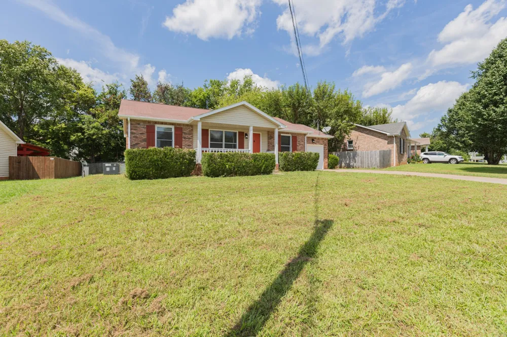 3820 Marla Cir Clarksville, TN 37042