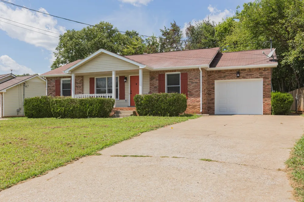 3820 Marla Cir Clarksville, TN 37042