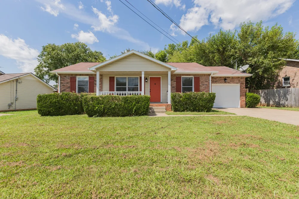 3820 Marla Cir Clarksville, TN 37042