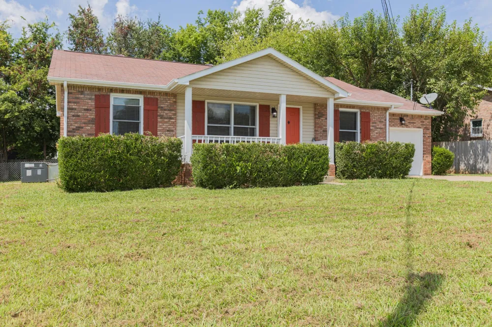3820 Marla Cir Clarksville, TN 37042