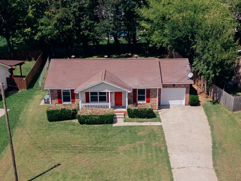 3820 Marla Cir Clarksville, TN 37042