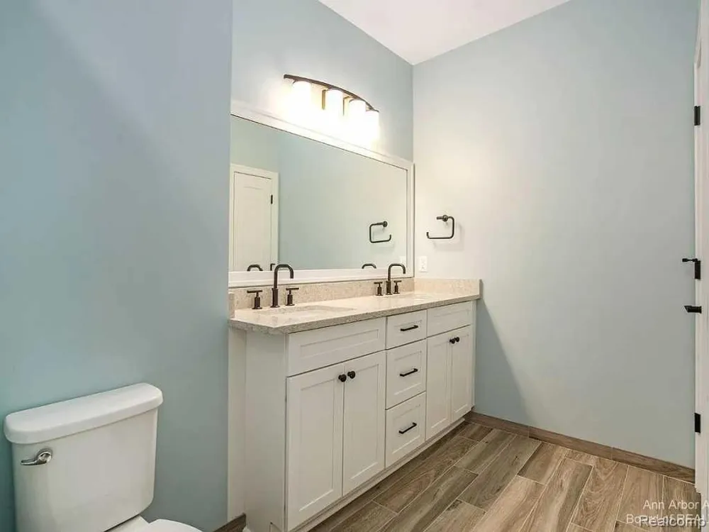 606 Boardwalk Lane Dexter City, MI 48130