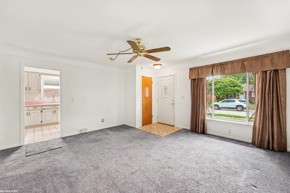 26740 Barbara Street Roseville City, MI 48066