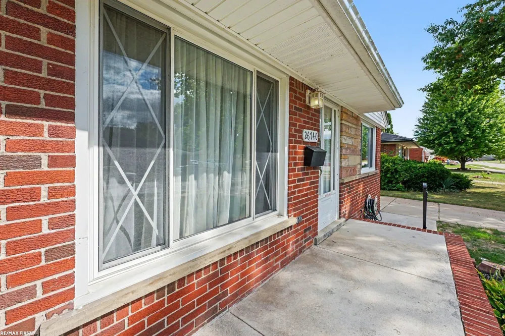 26740 Barbara Street Roseville City, MI 48066